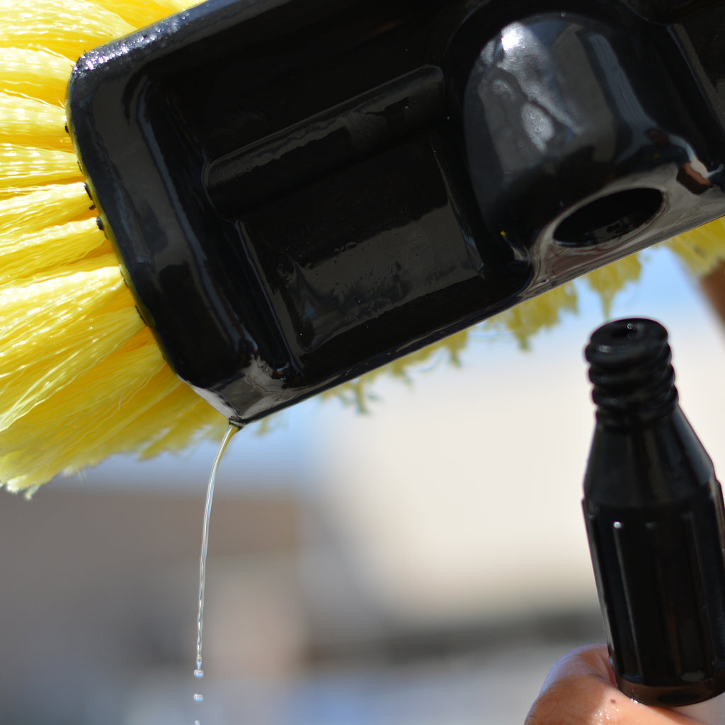 All Around Bristles Flow-Thru Truck Brush Head