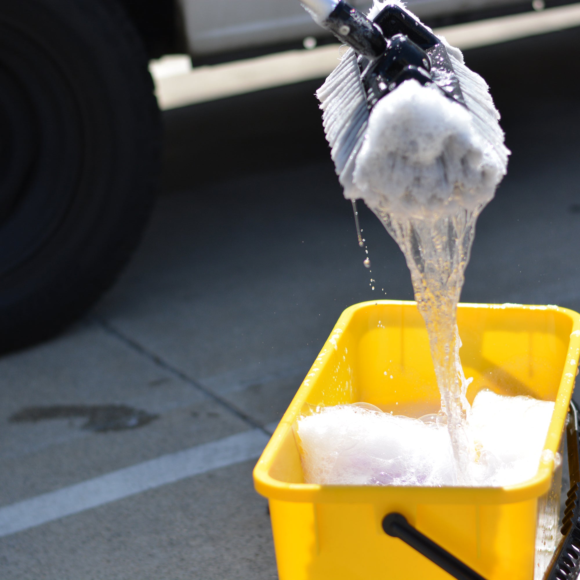 All Around Bristles Flow-Thru Truck Brush Head