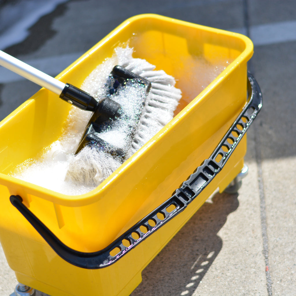 All Around Bristles Flow-Thru Truck Brush Head